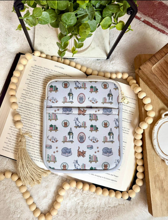 Reading Cat Kindle Sleeve | Kindle Sleeve | Kindle Storage