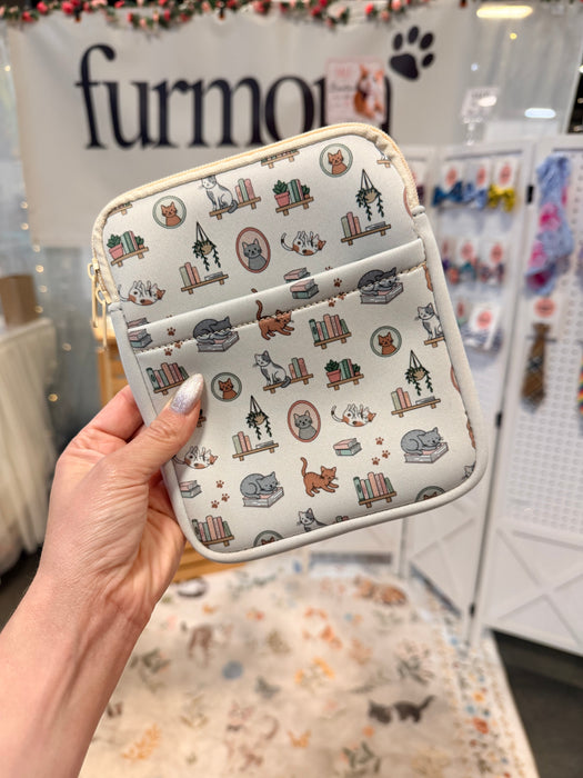 Reading Cat Kindle Sleeve
