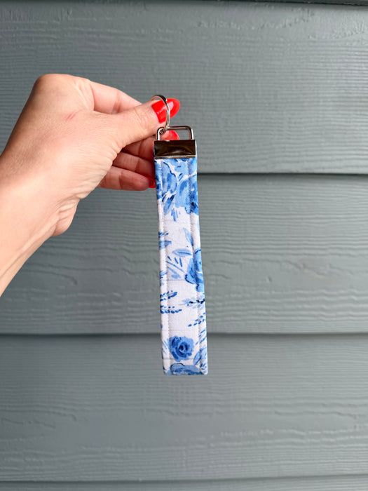 Vintage Blue Floral Wristlet